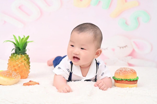 临夏宝宝老是溢奶